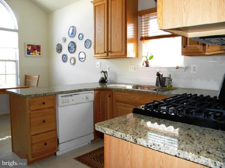 10 Cypress Point Road Westampton, NJ 08060 - Photo 7 of 24 Kitchen