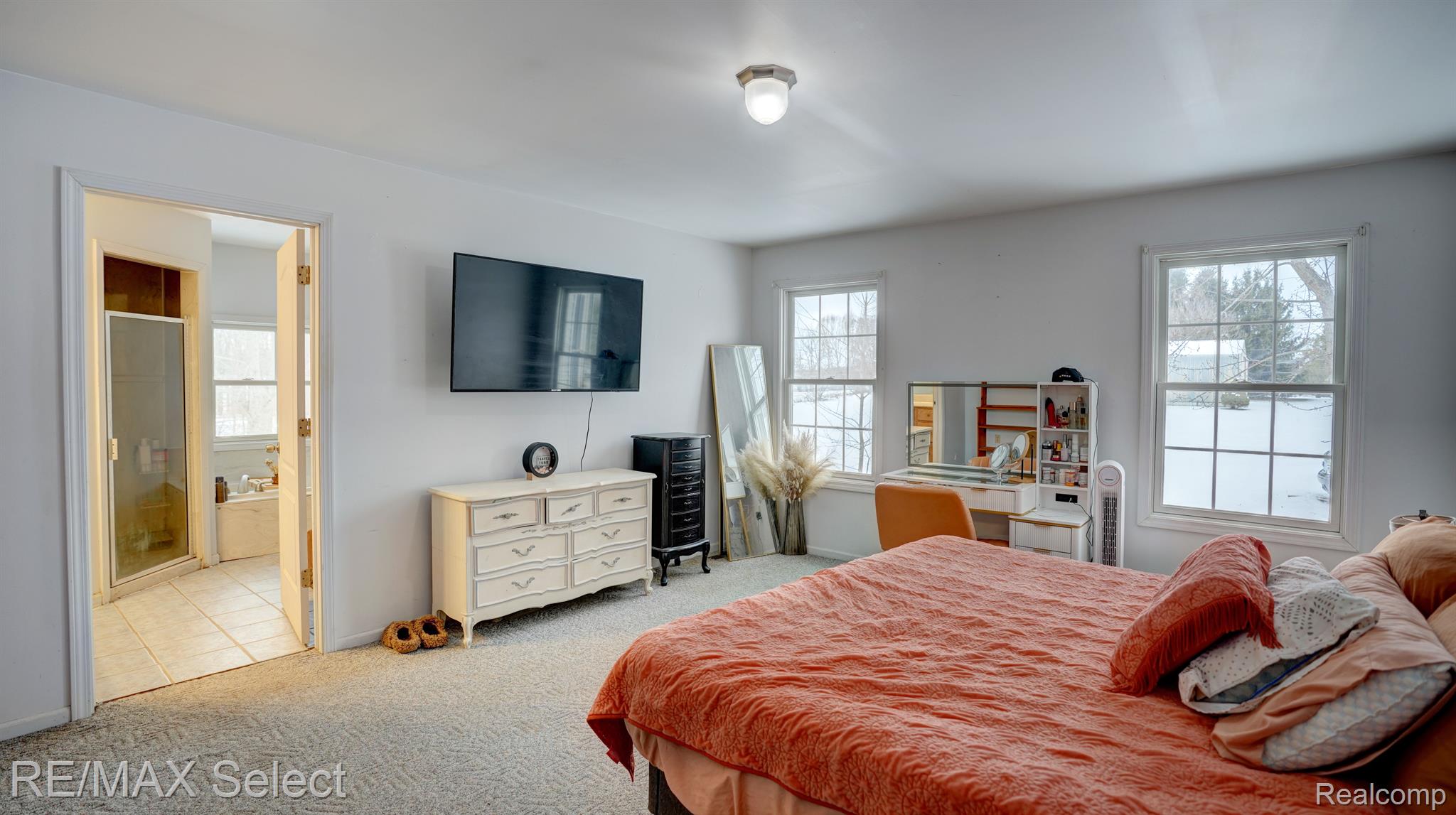 14088 North Hogan Road Linden, MI 48451 - Photo 16 of 33 Gallery Image 16