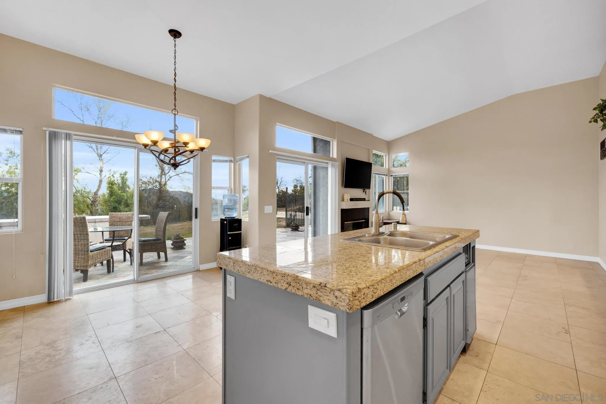 1019 Bremen Way Alpine, CA 91901 - Photo 13 of 68