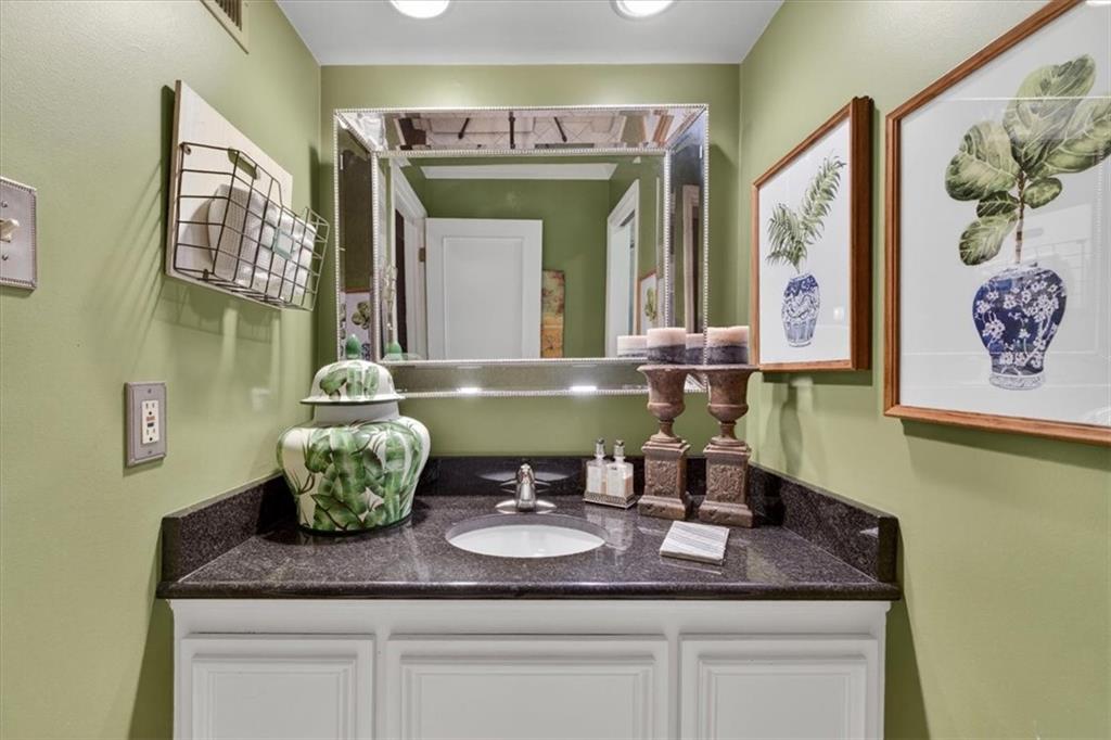 8301 Roe Avenue Prairie Village, KS 66207 - Photo 51 of 96