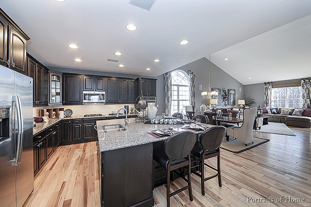5855 Oak Ridge Way Lisle, IL 60532 - Photo 3 of 5