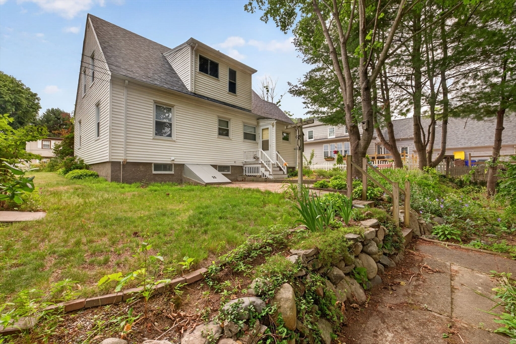 414 Archer Street Fall River, MA 02720 - Photo 8 of 36