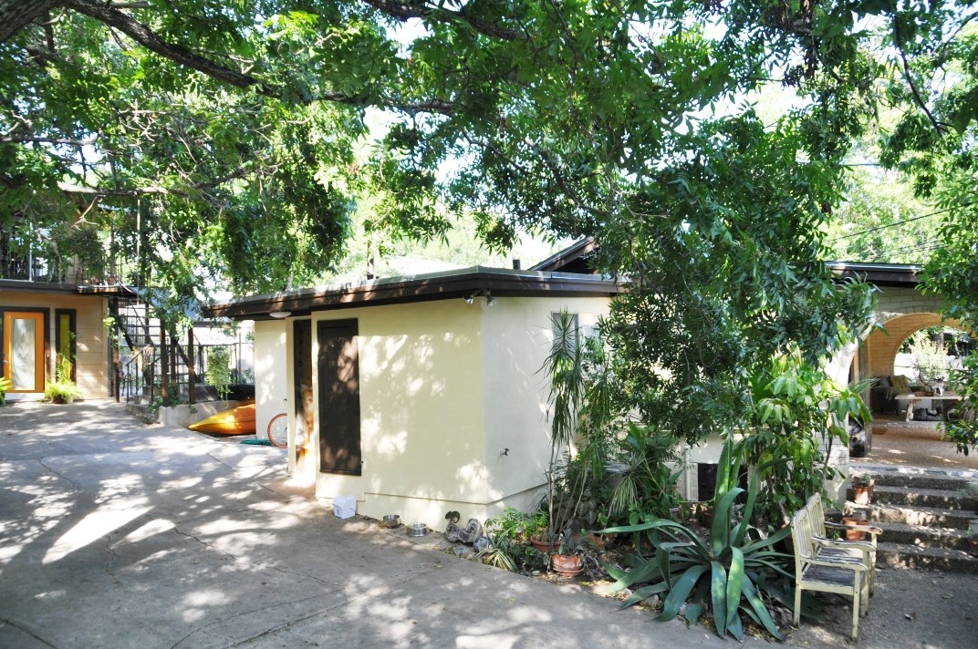 4808 Ledesma Road Austin, TX 78721 - Photo 1 of 1 a view of outdoor space yard and deck