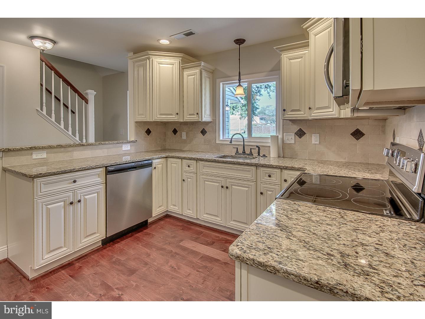 82 Hollow Road Levittown, PA 19056 - Photo 9 of 23 Gallery Image 9
