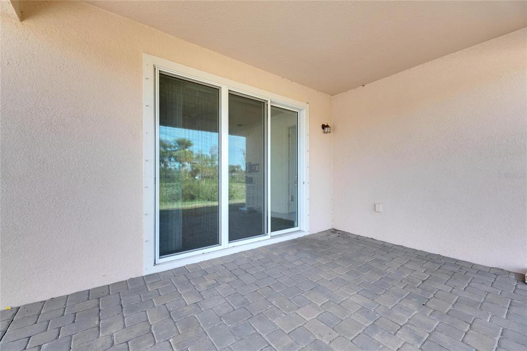 923 Signet Drive Apollo Beach, FL 33572 - Photo 59 of 84 a view of an empty room with a window