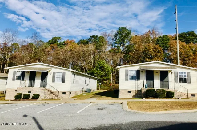 $700 | 1504 Iris Circle, Unit D, Greenville, NC 27858