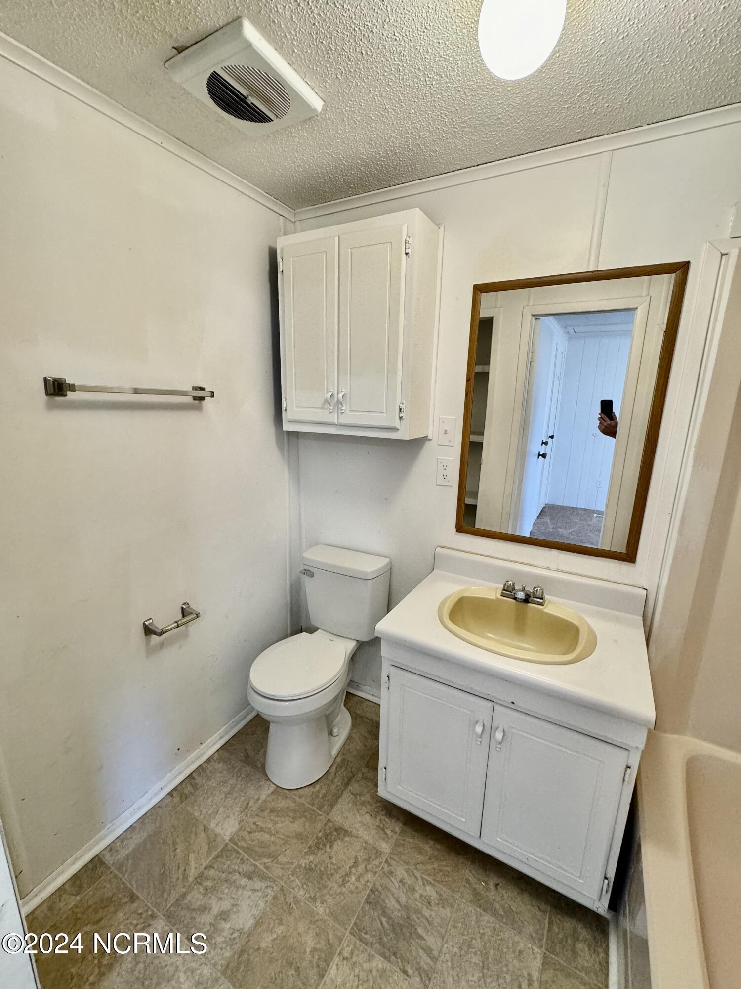 1504 Iris Circle, Unit D Greenville, NC 27858 - Photo 6 of 7 IMG_1540