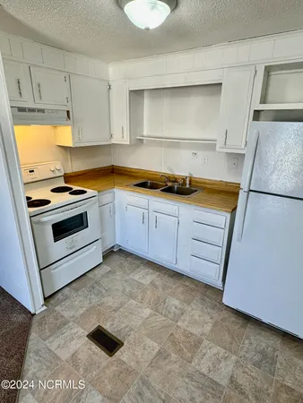 $700 | 1504 Iris Circle, Unit D, Greenville, NC 27858