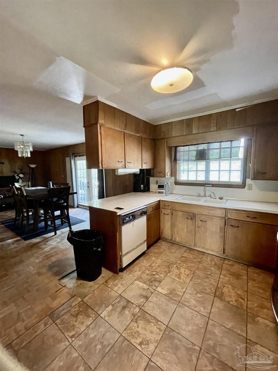 8905 Arcadia Road Pensacola, FL 32534 - Photo 8 of 19 Gallery Image 8