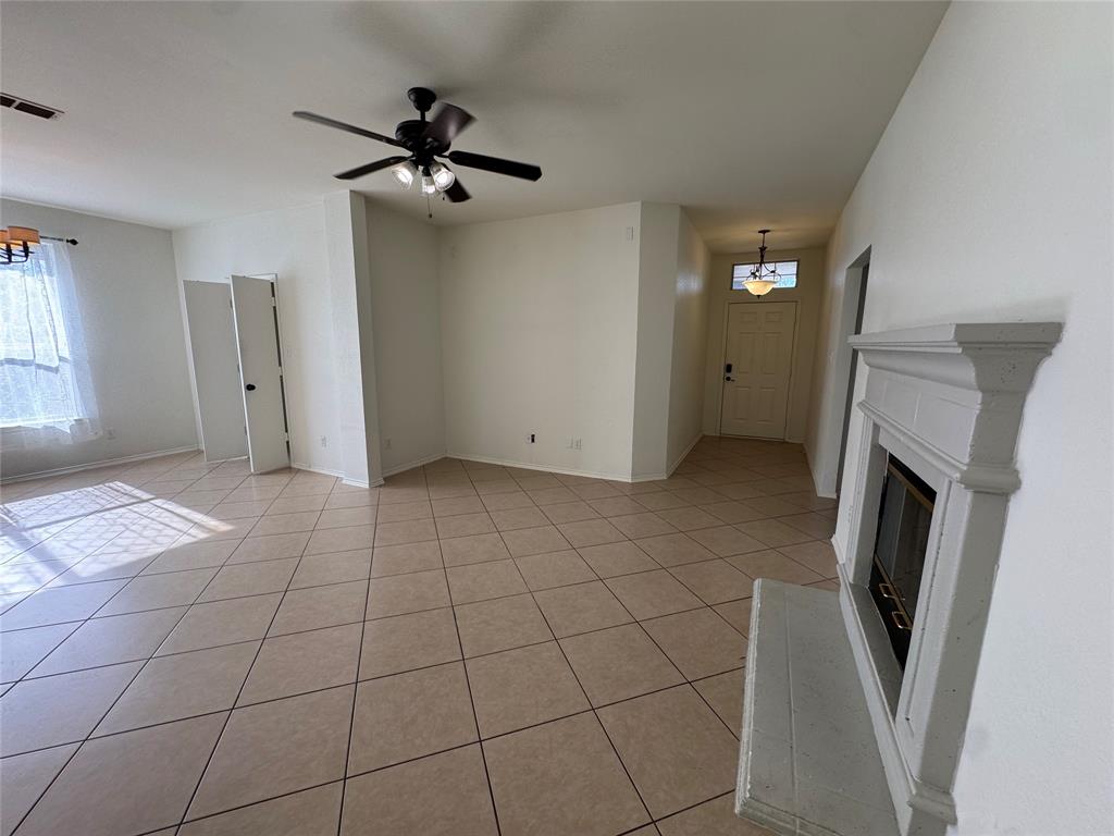 4432 Park Creek Court Fort Worth, TX 76137 - Photo 10 of 25