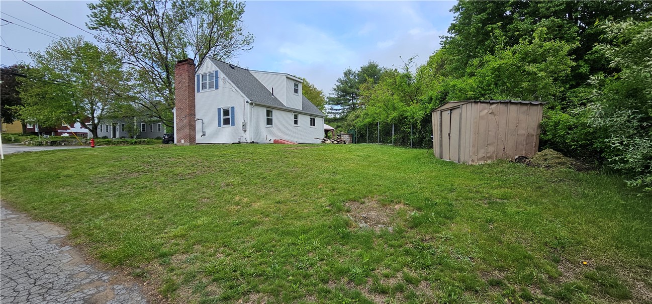 68 N Road Burrillville, RI 02859 - Photo 5 of 28