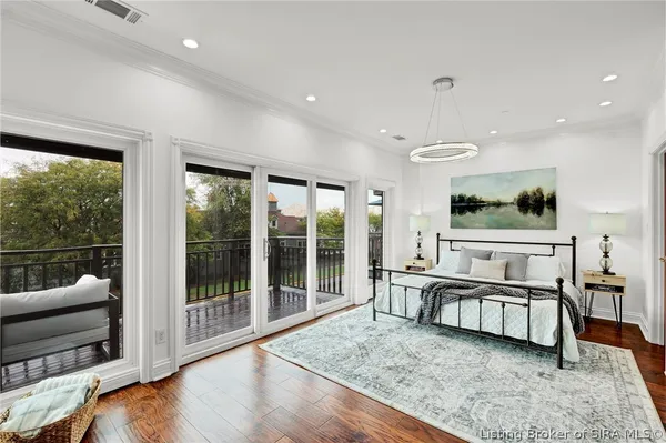 $498,500 | 606 West Riverside Drive, Jeffersonville, IN 47130