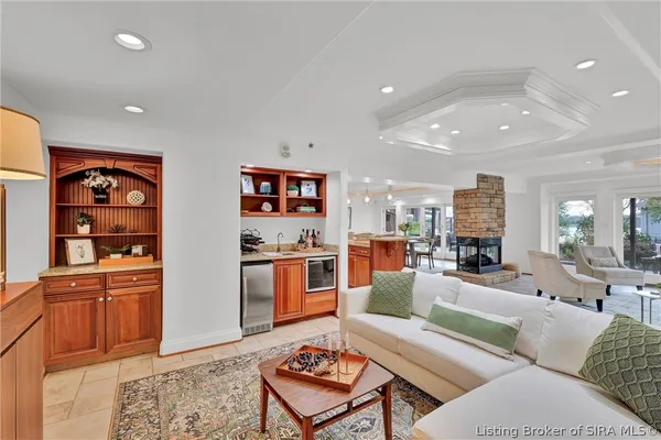 $498,500 | 606 West Riverside Drive, Jeffersonville, IN 47130