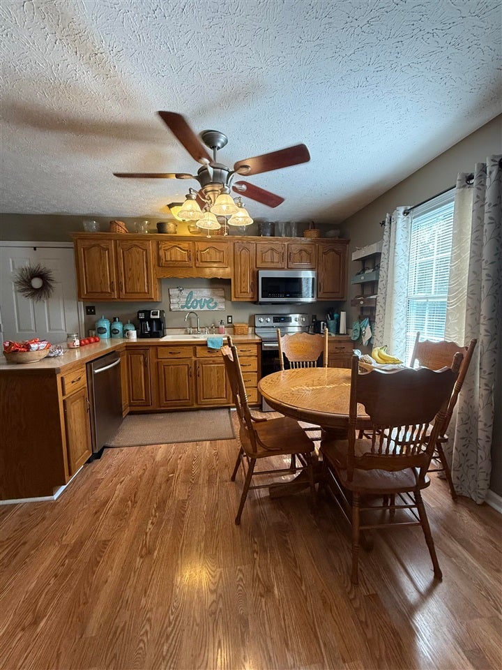 910 Clifty Hollow Road Bowling Green, KY 42101 - Photo 5 of 68 Gallery Image 5
