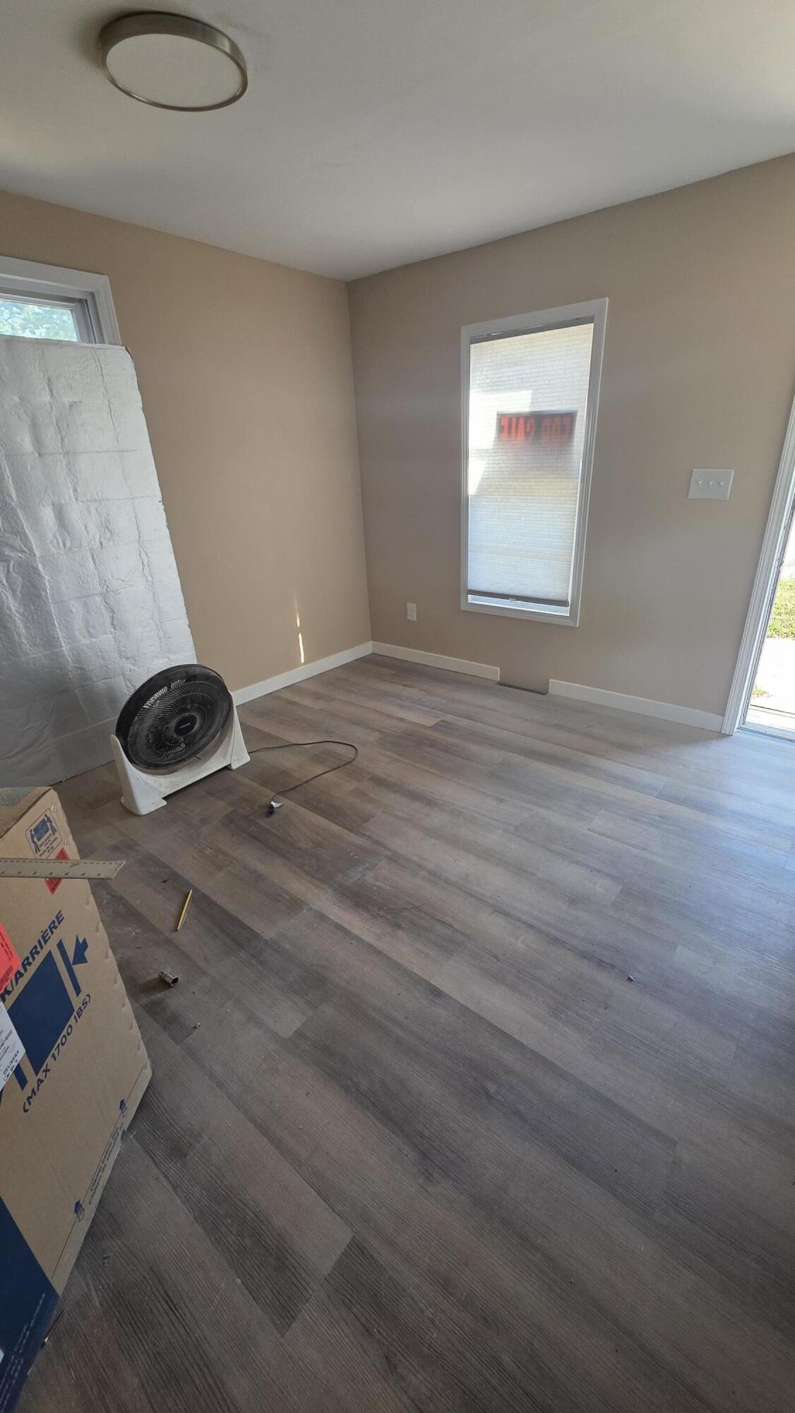 207 North Rath Avenue Ludington, MI 49431 - Photo 12 of 17 20250915_115744