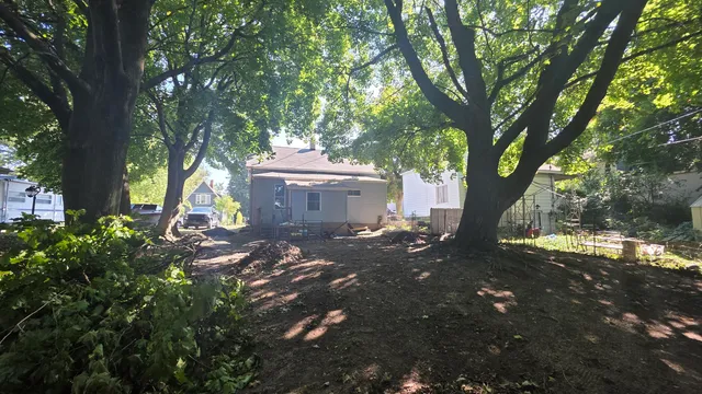 $200,000 | 207 North Rath Avenue, Ludington, MI 49431