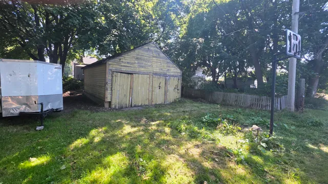 $200,000 | 207 North Rath Avenue, Ludington, MI 49431