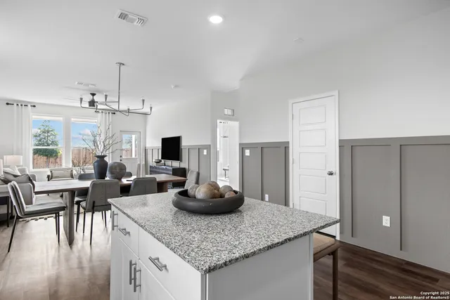 $343,270 | 421 Raven Row, Marion, TX 78124