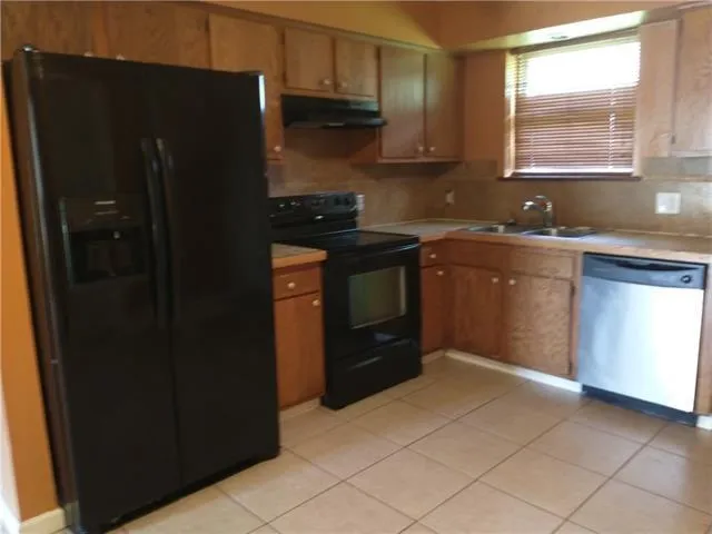 $1,575 | 136 Gardenia Lane, Waggaman, LA 70094