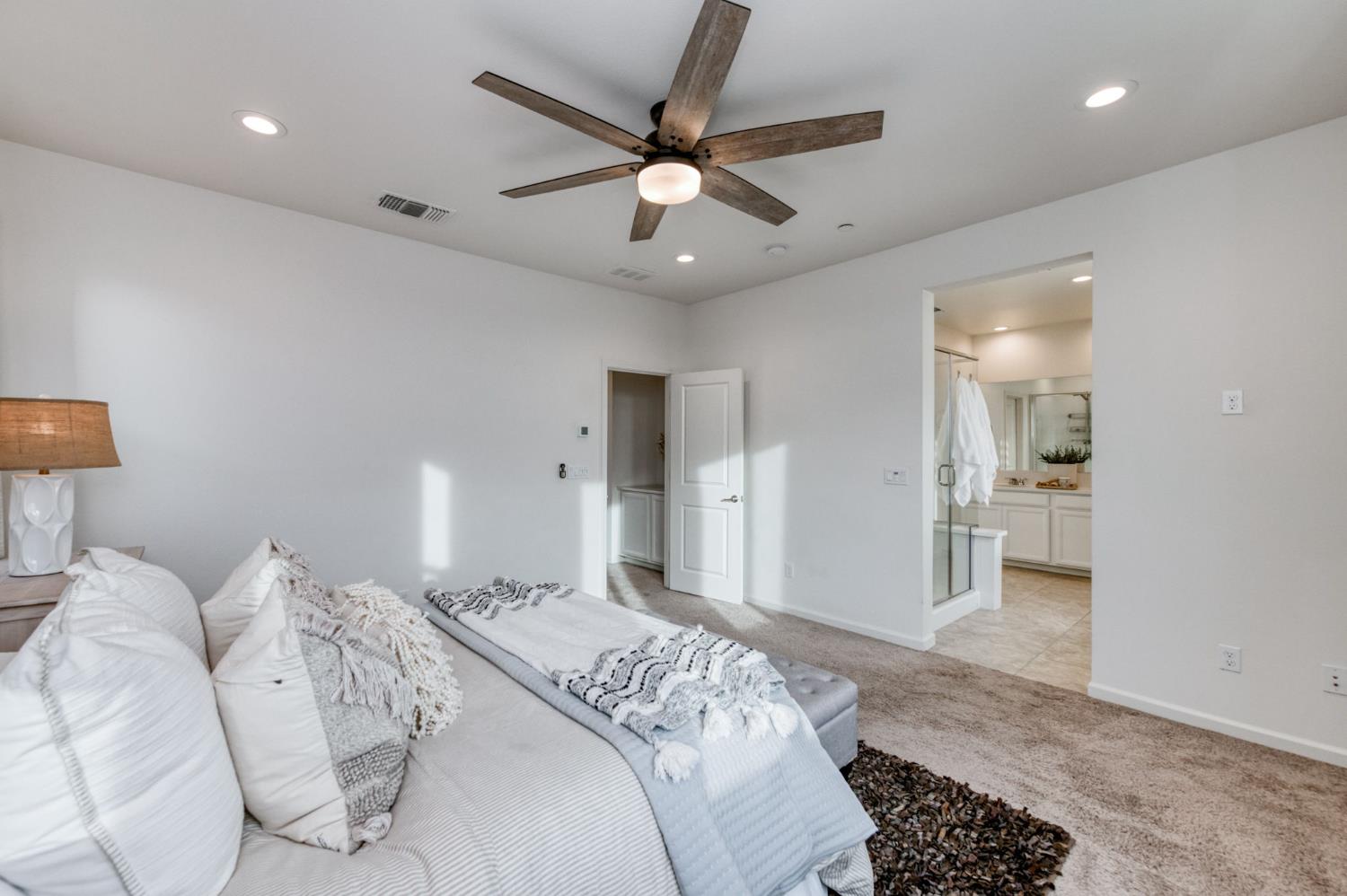 4236 Hillside Road Madera, CA 93636 - Photo 13 of 43