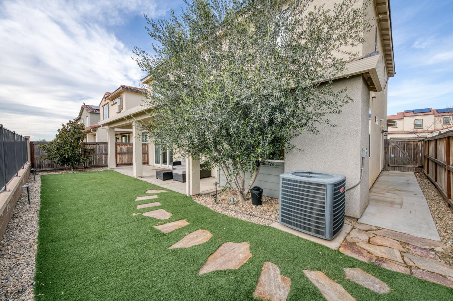 4236 Hillside Road Madera, CA 93636 - Photo 14 of 43