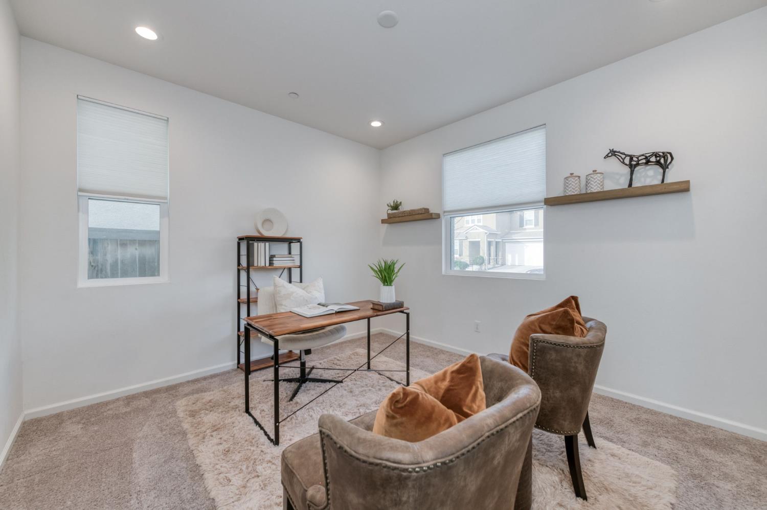 4236 Hillside Road Madera, CA 93636 - Photo 29 of 43 This bonus room right off the front door entrance would make for a great study, den, playroom or game room.
