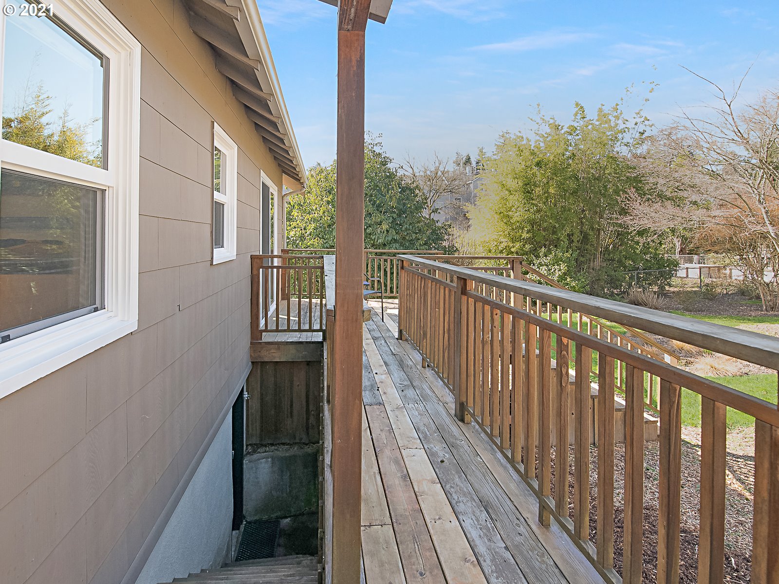 2839 Southwest Custer Street Portland, OR 97219 - Photo 14 of 23 Gallery Image 14