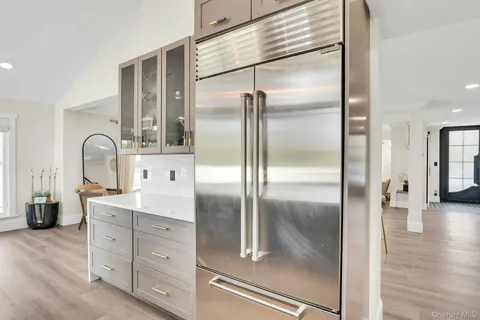 $1,999,000 | 25 Quintree Lane, Melville, NY 11747