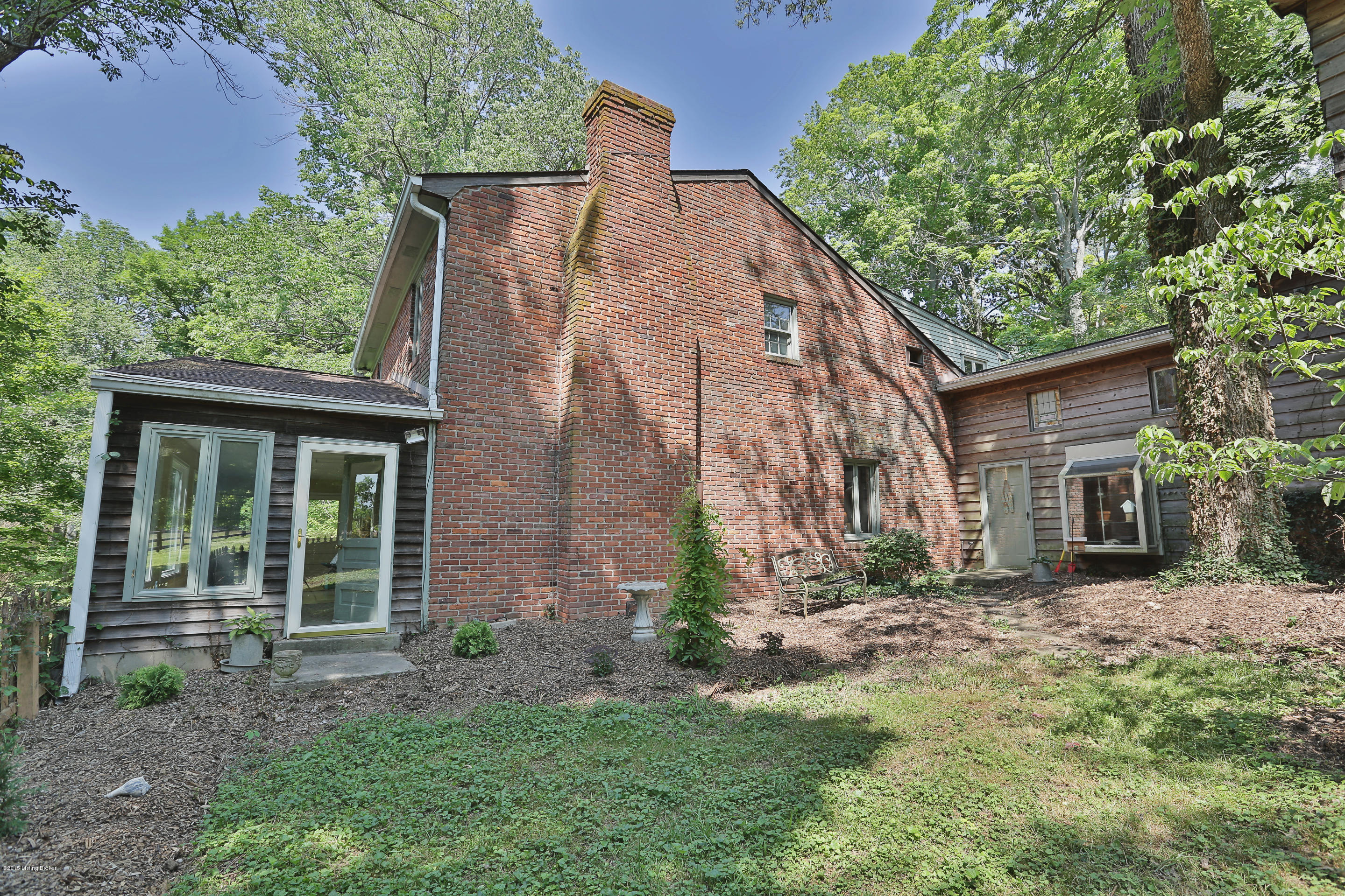 2550 Webb Road Simpsonville, KY 40067 - Photo 45 of 61 Fenced-sideyard