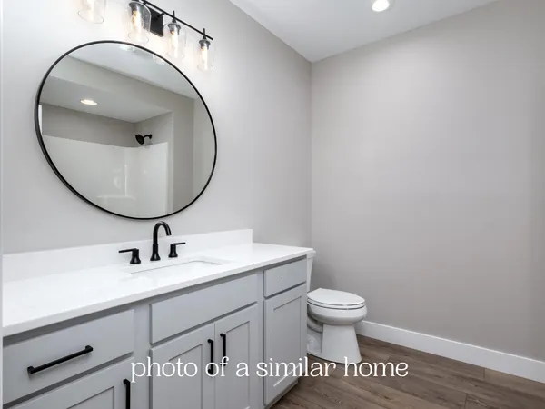 $637,900 | 7001 Black Oak Drive, Bettendorf, IA 52722