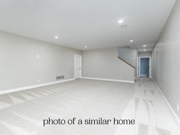 $637,900 | 7001 Black Oak Drive, Bettendorf, IA 52722