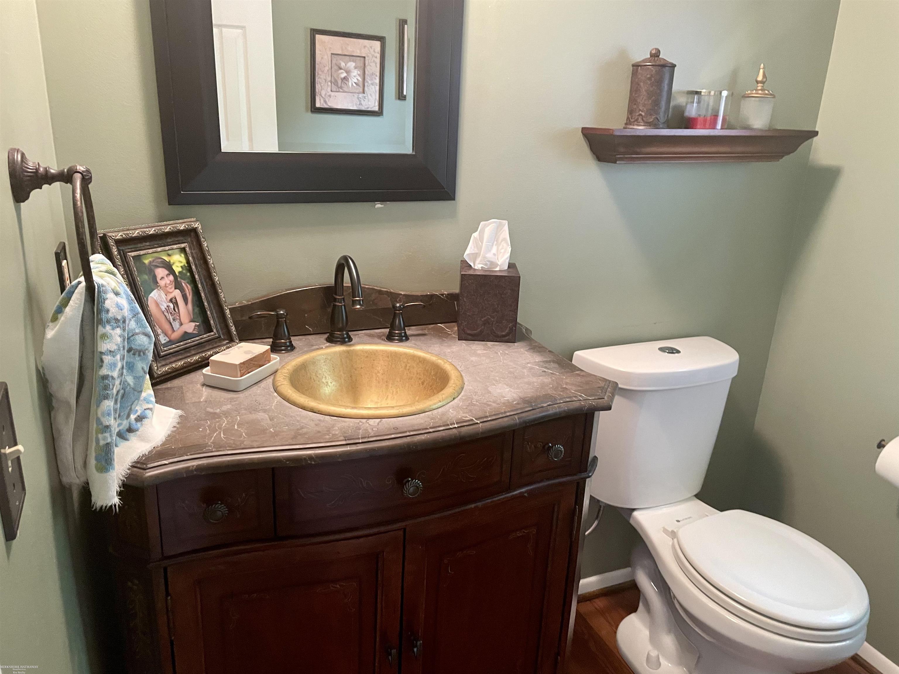 972 Croydon Road Rochester, MI 48309 - Photo 10 of 27 50109577-9.JPG