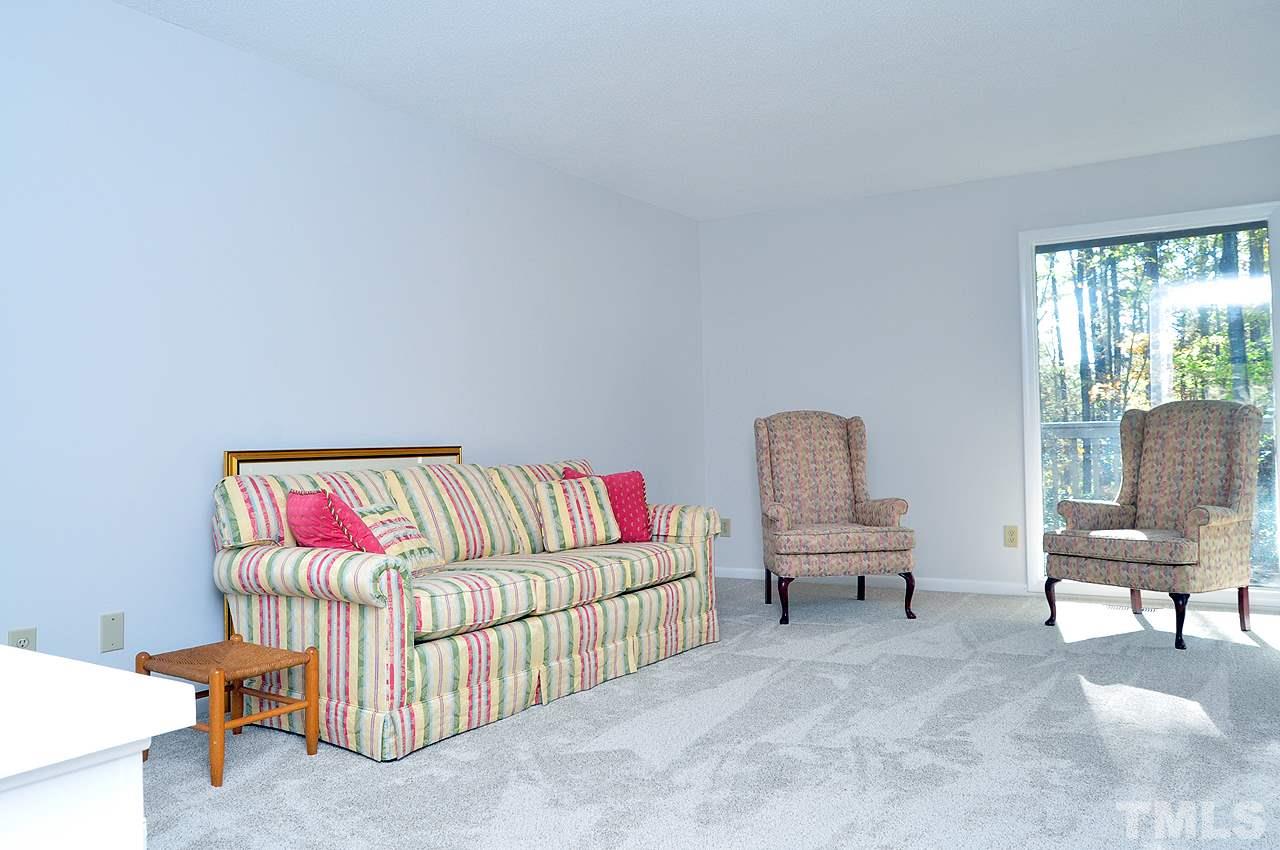6 Pinnacle Road Durham, NC 27705 - Photo 8 of 24 a living room with furniture