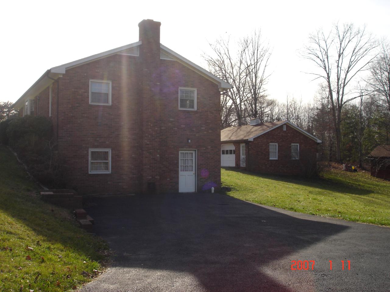 144 Charlie Road Hardy, VA 24101 - Photo 4 of 15 Side View