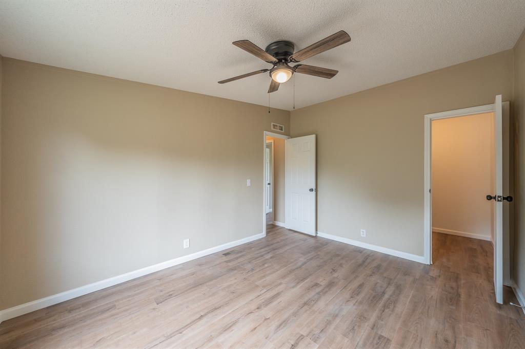 153 Clay Court Springtown, TX 76082 - Photo 33 of 38