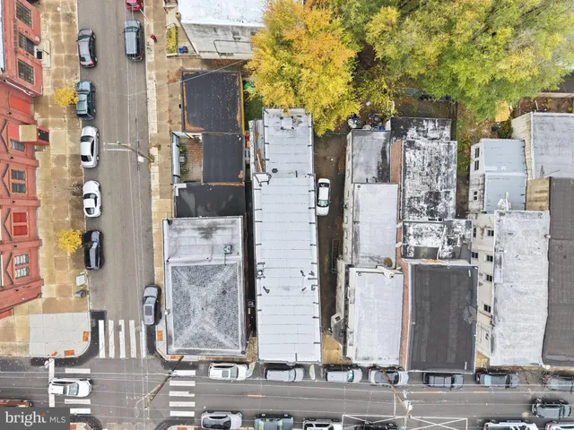 a picture of city view