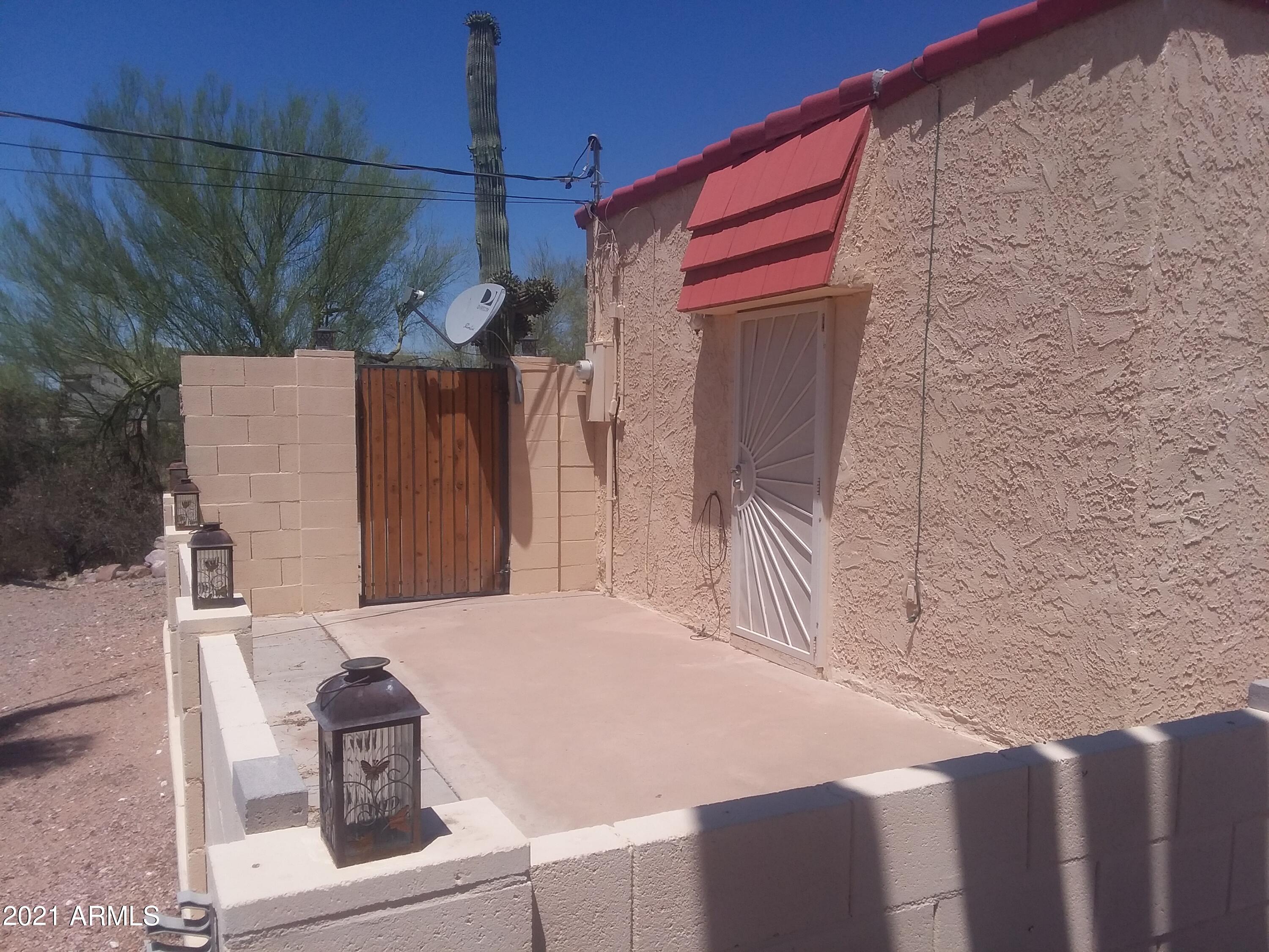 1244 North Boyd Road Apache Junction, AZ 85119 - Photo 9 of 36 Boyd court yard