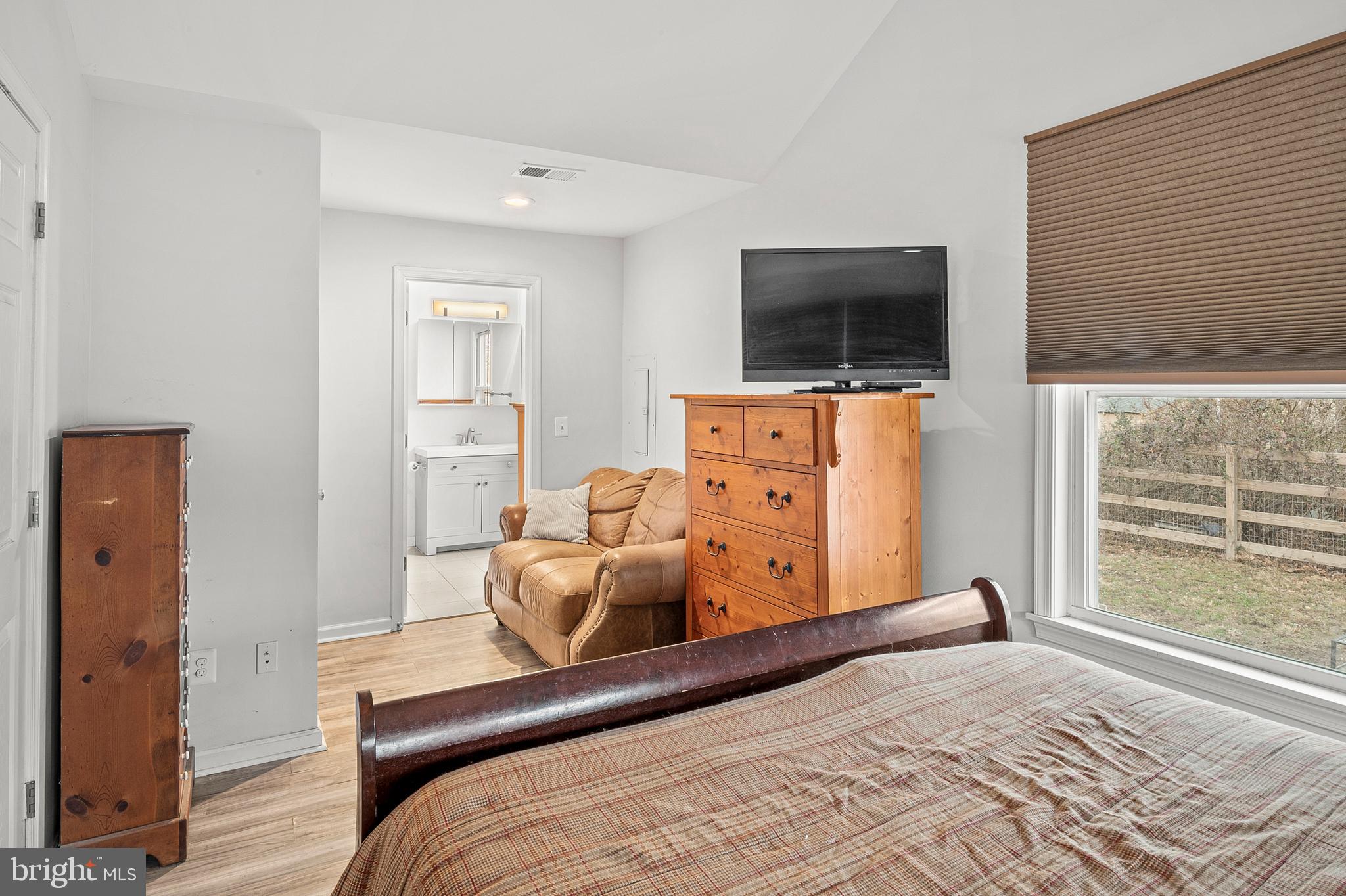 5610 Deale Churchton Road Churchton, MD 20733 - Photo 14 of 24 Primary Bedroom