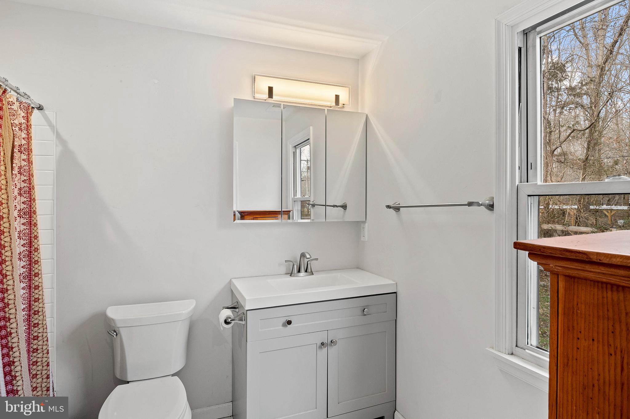 5610 Deale Churchton Road Churchton, MD 20733 - Photo 15 of 24 Primary Ensuite Bathroom