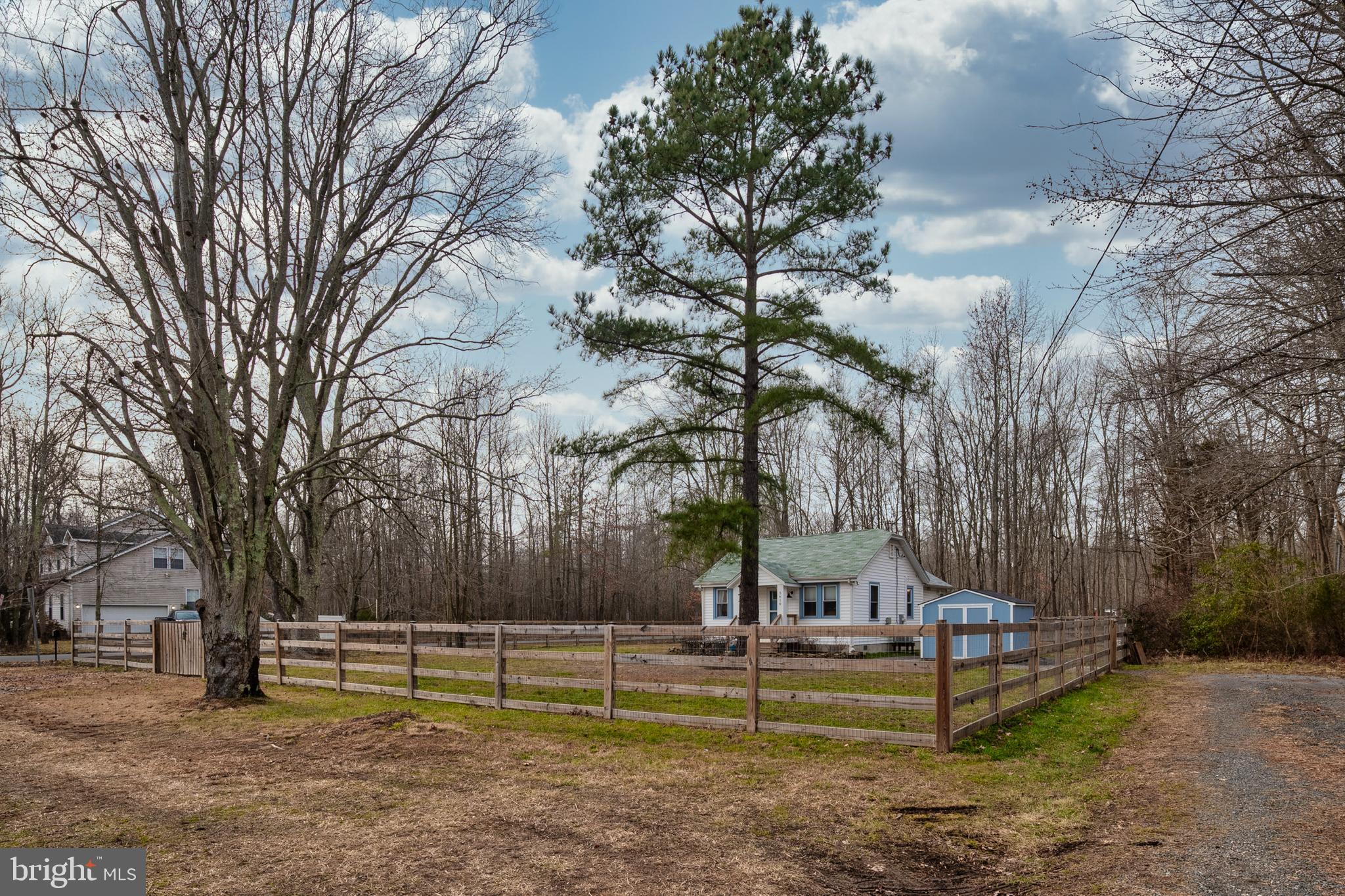 5610 Deale Churchton Road Churchton, MD 20733 - Photo 4 of 24 Fenced and ready for Fido!