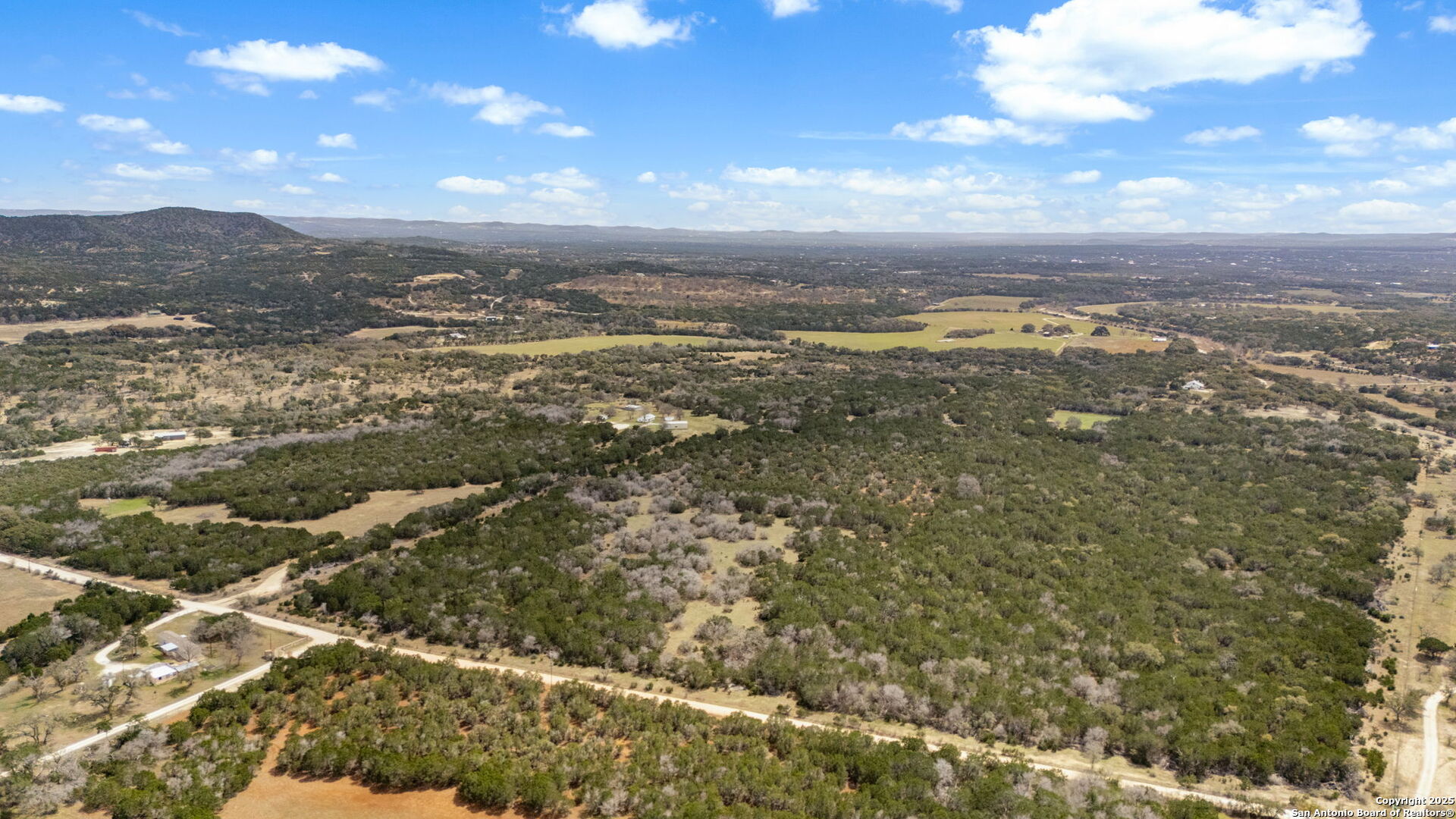 3584 Privilege Creek Road Pipe Creek, TX 78063 - Photo 26 of 66 a view of city and mountain