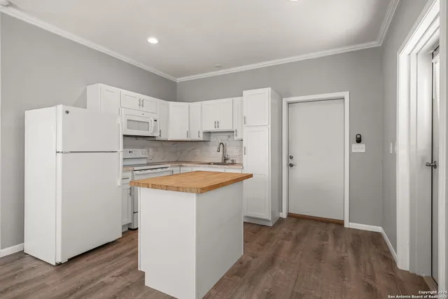 $2,200,000 | 3584 Privilege Creek Road, Pipe Creek, TX 78063