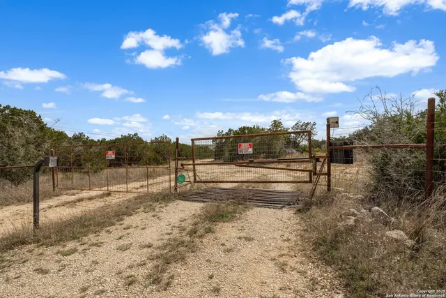 $2,200,000 | 3584 Privilege Creek Road, Pipe Creek, TX 78063