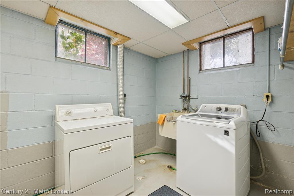 4466 South Center Road Burton, MI 48519 - Photo 40 of 52 Gallery Image 40