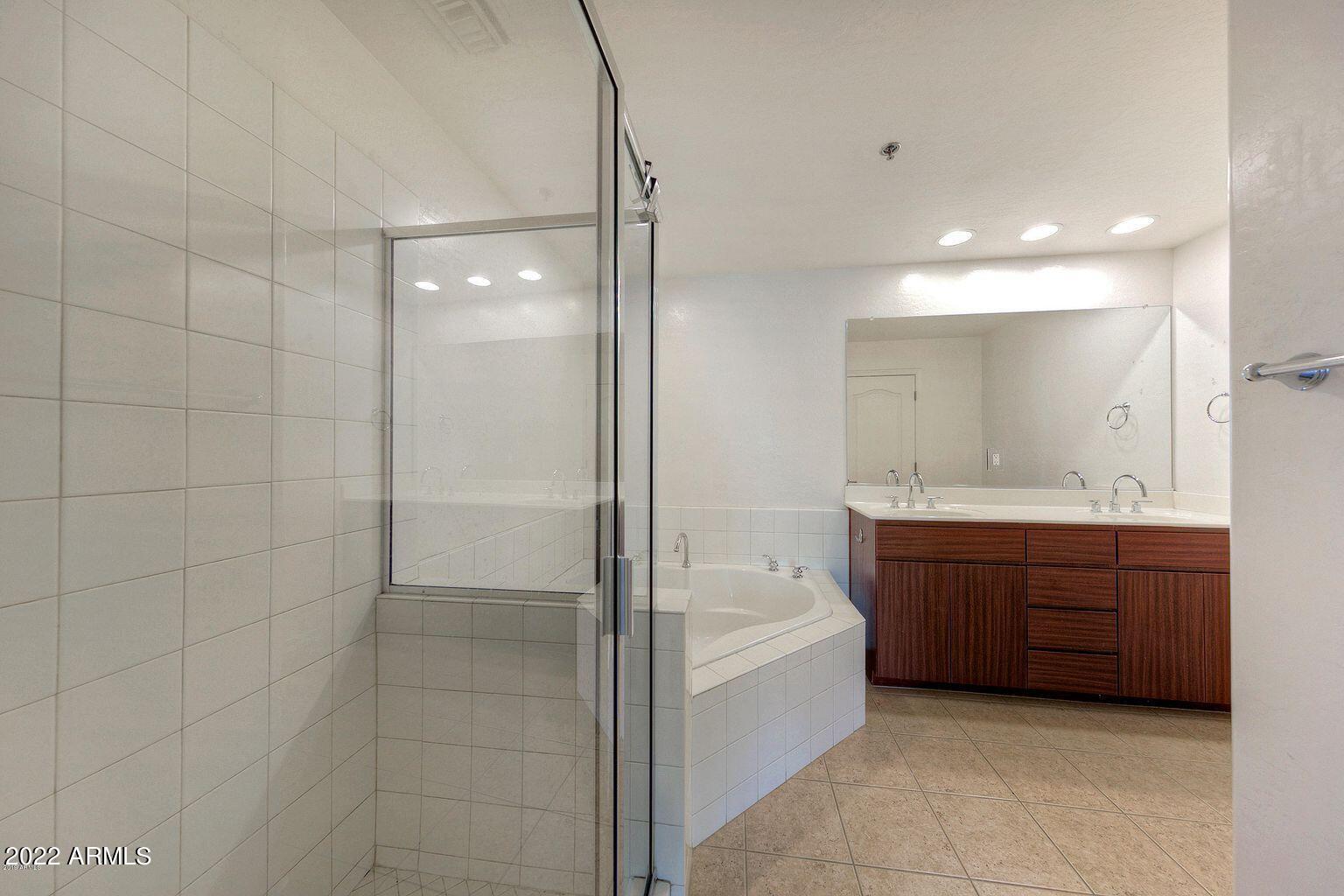 16 West Encanto Boulevard, Unit 14 Phoenix, AZ 85003 - Photo 10 of 23 10