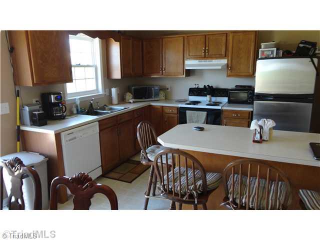 1130 Capella Ridge Road King, NC 27021 - Photo 4 of 16 Kitchen.