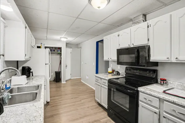 $385,000 | 46131 South Lakeshore Drive, Lawrence, MI 49064