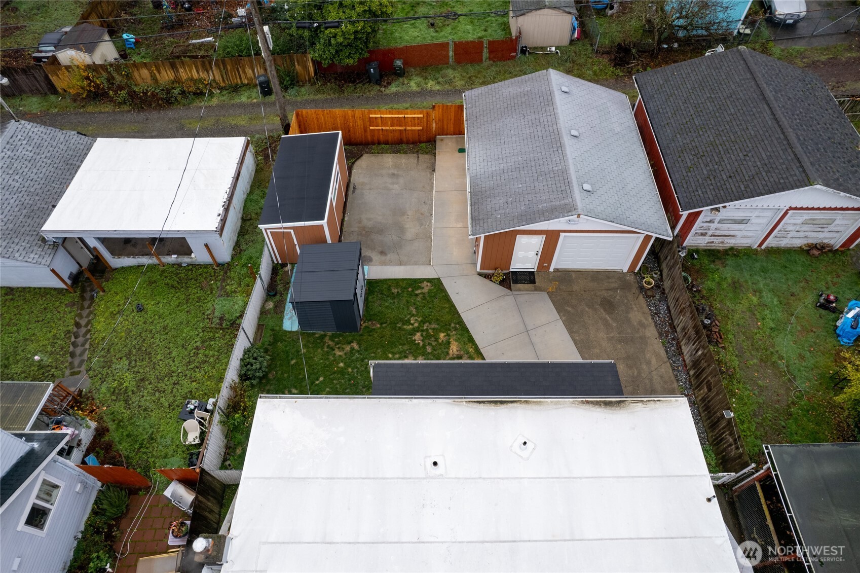 4011 East I Street Tacoma, WA 98404 - Photo 32 of 33 an aerial view of a house with a yard