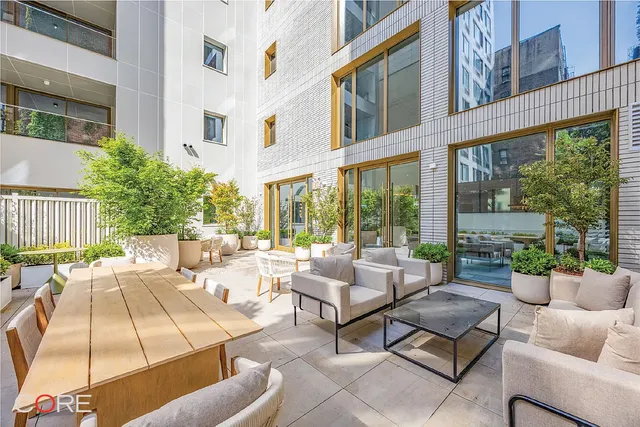 $2,825,000 | 250 East 25th Street, Unit 11B | Kips Bay