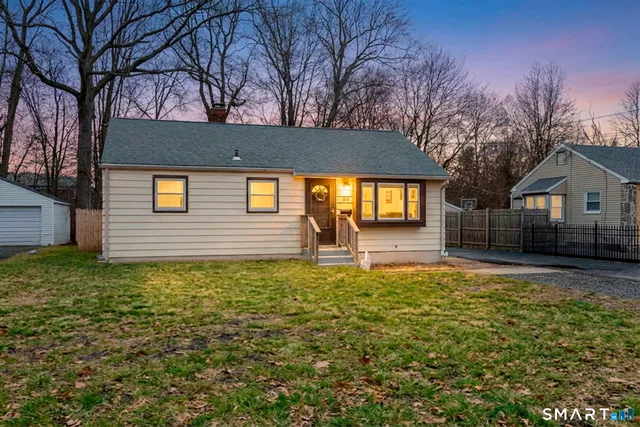 $289,900 | 90 Goodwin Park Road, Wethersfield, CT 06109